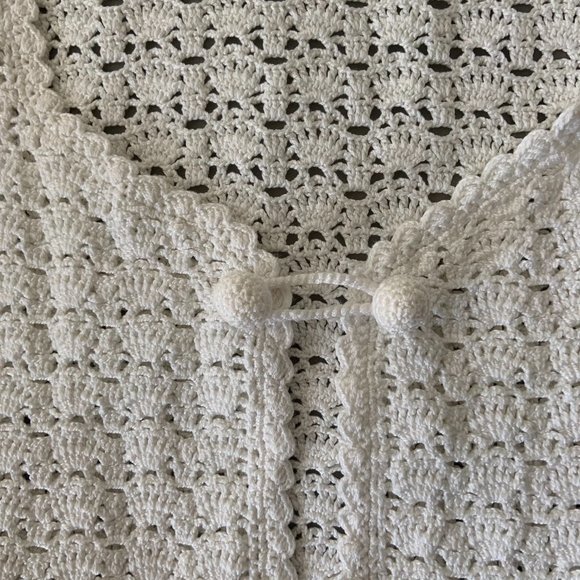 White Vintage Crotchet Knit Women's Vest Sleeveless Tank Top with front button - Picture 3 of 6